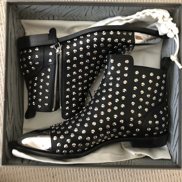 Alexander McQueen Shoes - Alexander McQueen Studded boots